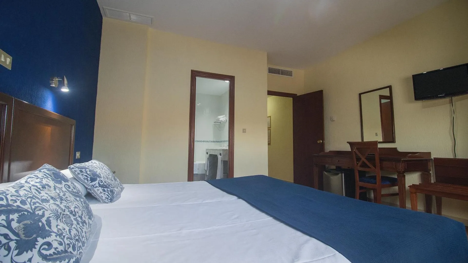 Hotel Caribe 로타